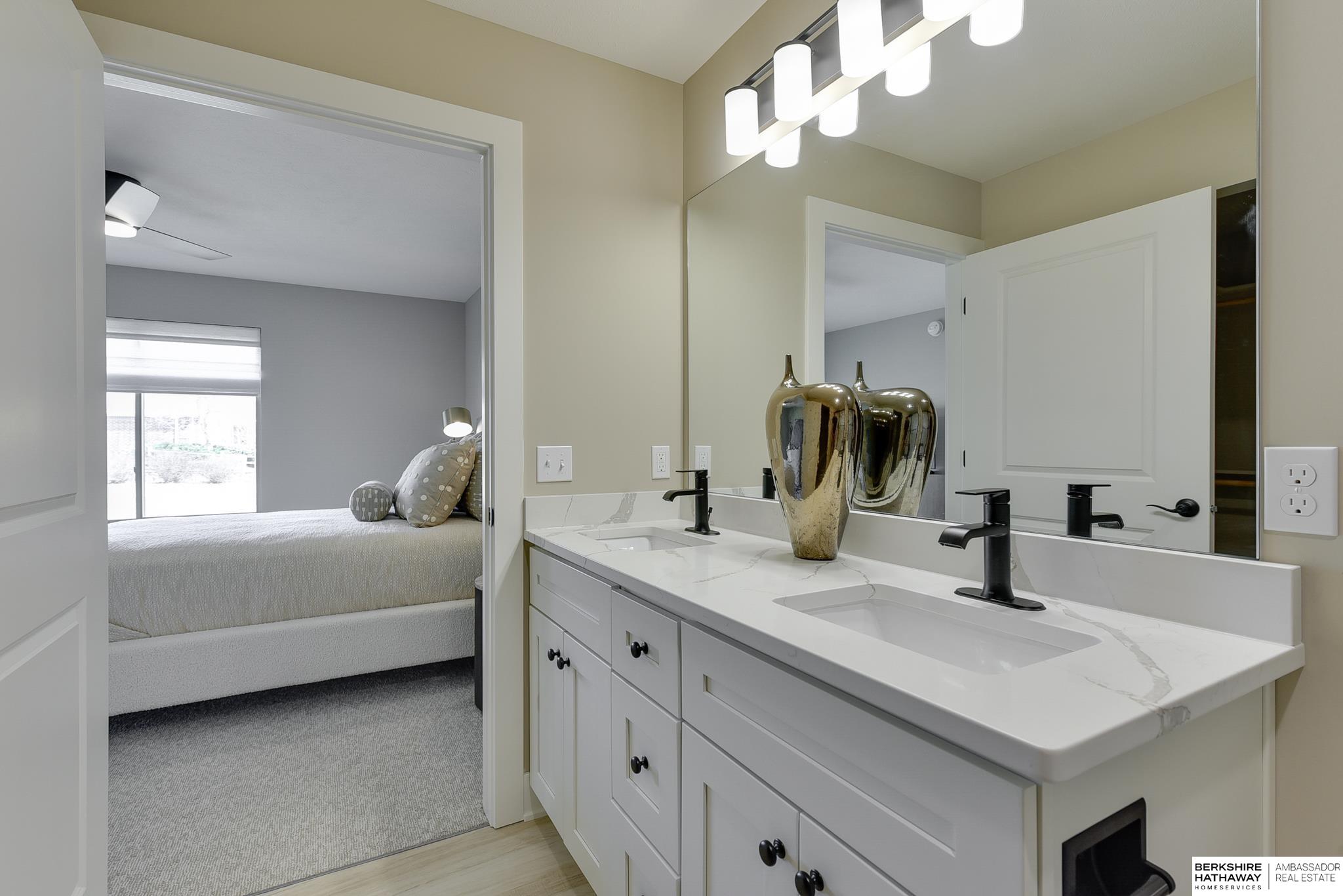 Elkhorn, Nebraska 68022, United States, 2 Bedrooms Bedrooms, ,3 BathroomsBathrooms,Residential,Active,253182