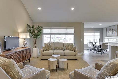 Photo of 19914 Piney Creek Drive, Elkhorn, NE 68022 (MLS # 22534554)