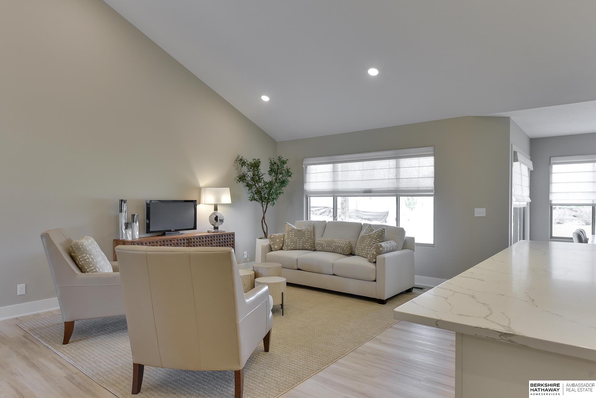 Elkhorn, Nebraska 68022, United States, 2 Bedrooms Bedrooms, ,3 BathroomsBathrooms,Residential,Active,253182