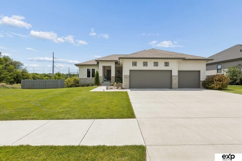 Photo of 18501 Patrick Avenue, Elkhorn, NE 68022 (MLS # 22617469)