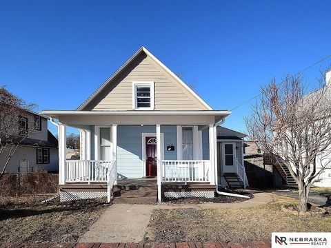 Photo of 1118 N 46th Street, Omaha, NE 68132 (MLS # 22601444)