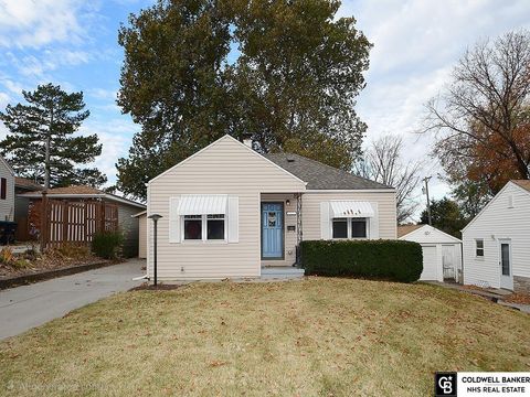 Photo of 1928 S 47th Street, Omaha, NE 68106 (MLS # 22532729)