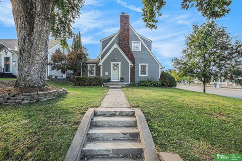 Photo of 5855 William Street, Omaha, NE 68106 (MLS # 22529537) Photo of 5855 William Street, Omaha, NE 68106 (MLS # 22529537)