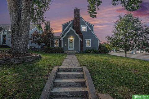 Photo of 5855 William Street, Omaha, NE 68106 (MLS # 22529537)