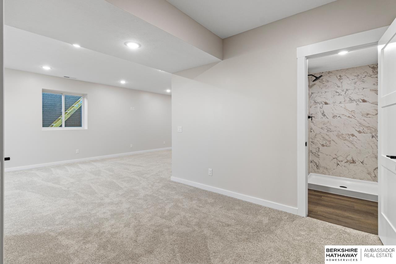 Blair, Nebraska 68008, United States, 4 Bedrooms Bedrooms, ,3 BathroomsBathrooms,Residential,Active,192550