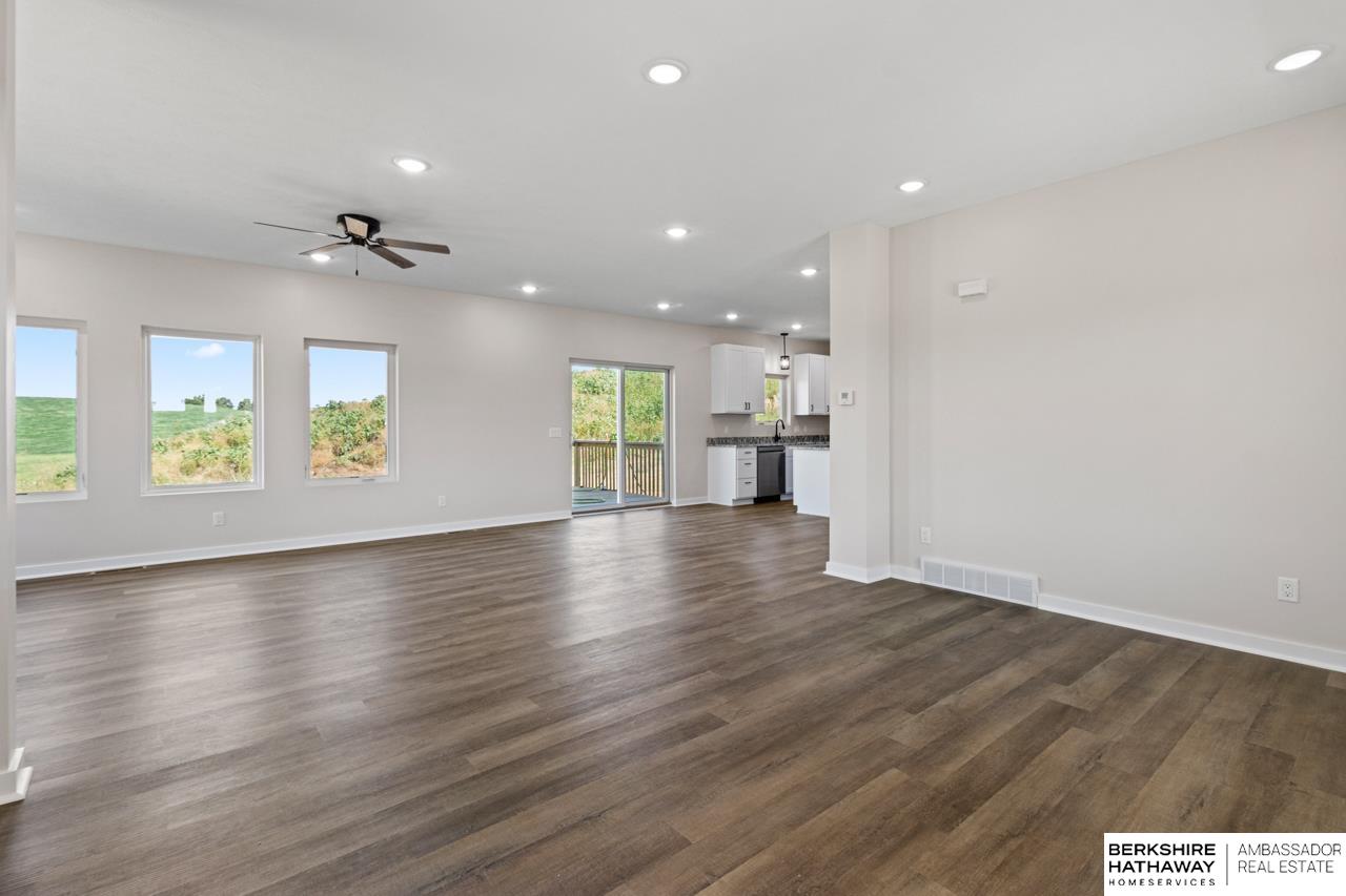 Blair, Nebraska 68008, United States, 4 Bedrooms Bedrooms, ,3 BathroomsBathrooms,Residential,Active,192550