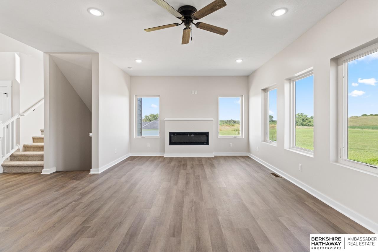 Blair, Nebraska 68008, United States, 4 Bedrooms Bedrooms, ,3 BathroomsBathrooms,Residential,Active,192550