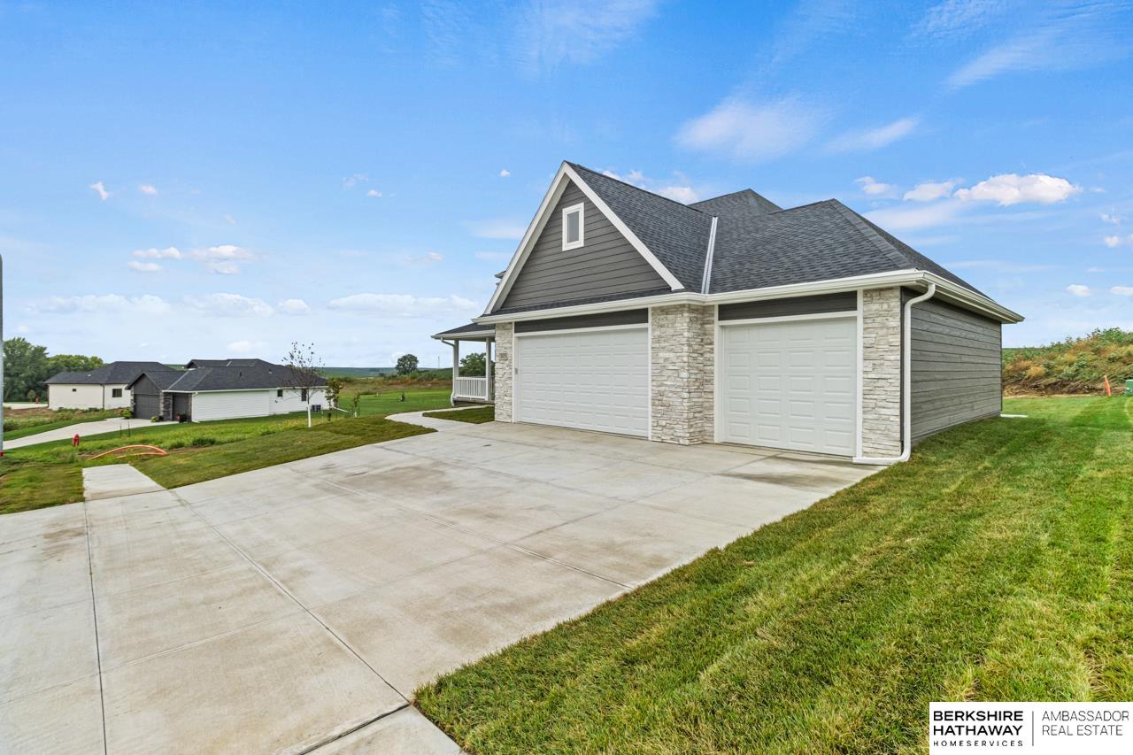 Blair, Nebraska 68008, United States, 4 Bedrooms Bedrooms, ,3 BathroomsBathrooms,Residential,Active,192550