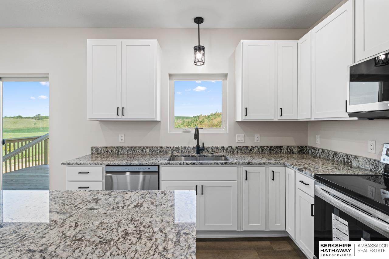 Blair, Nebraska 68008, United States, 4 Bedrooms Bedrooms, ,3 BathroomsBathrooms,Residential,Active,192550