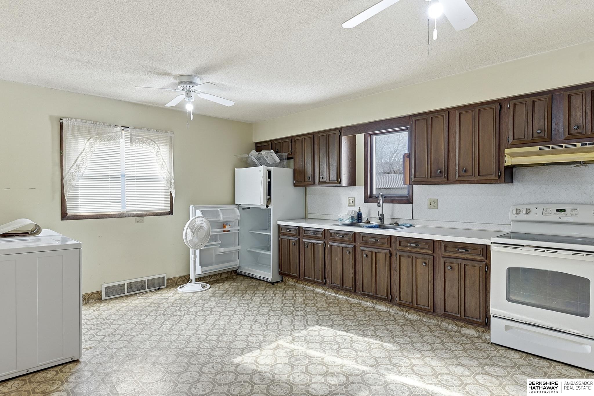 Wahoo, Nebraska 68066, United States, 2 Bedrooms Bedrooms, ,2 BathroomsBathrooms,Residential,Active,256504