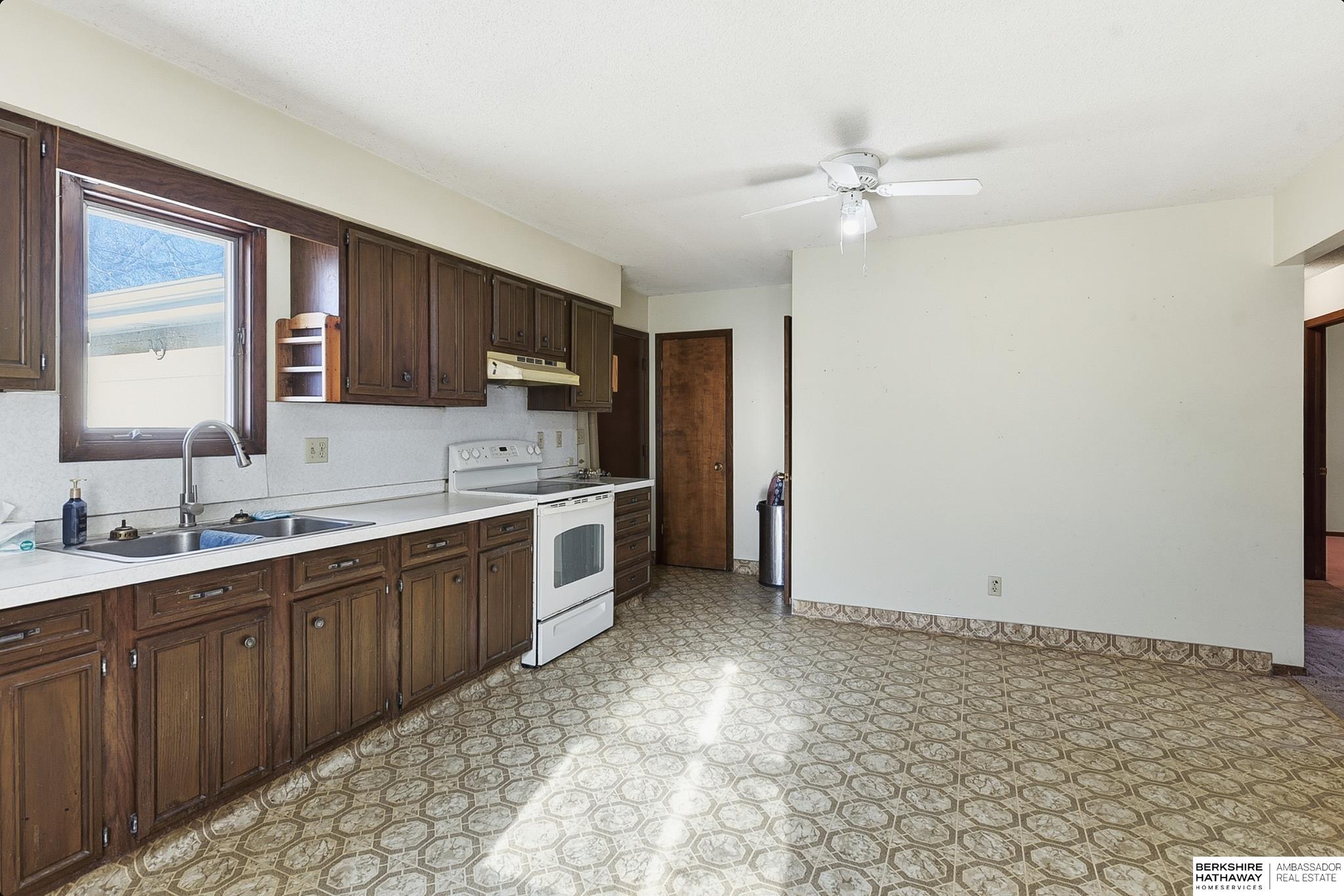 Wahoo, Nebraska 68066, United States, 2 Bedrooms Bedrooms, ,2 BathroomsBathrooms,Residential,Active,256504