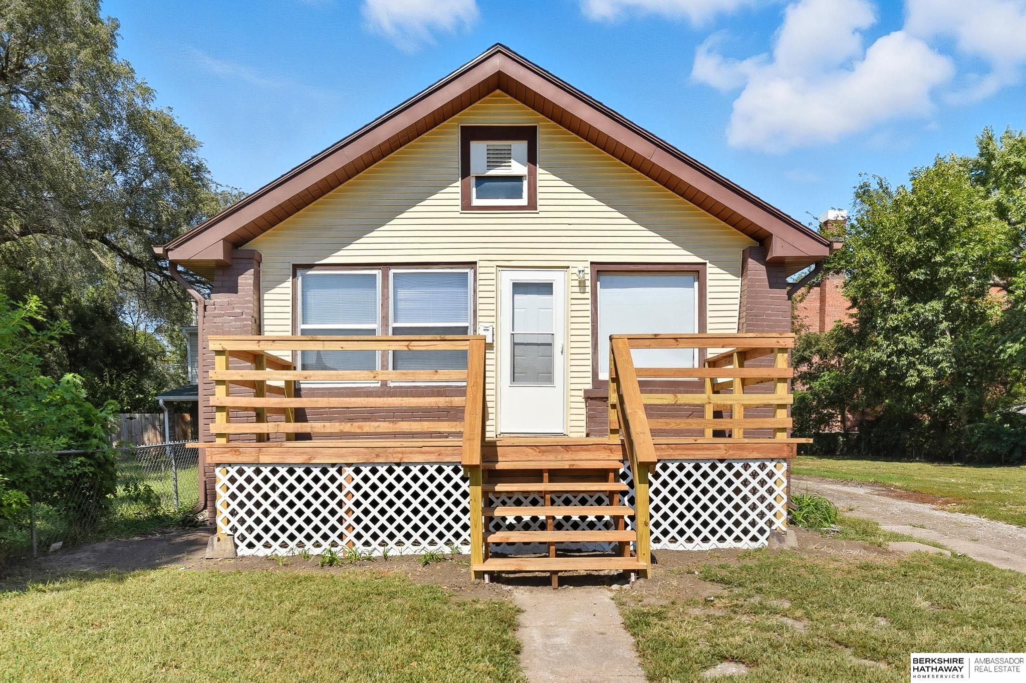 Omaha, Nebraska 68110, United States, 2 Bedrooms Bedrooms, ,2 BathroomsBathrooms,Residential,Pending,209384