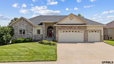 Photo of 17055 Corby Street, Omaha, NE 68116 (MLS # 22602902)