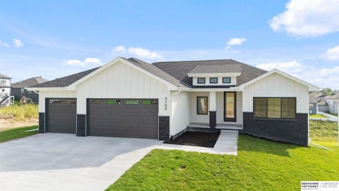 Photo of 4509 N 213th Street, Elkhorn, NE 68022 (MLS # 22626499)