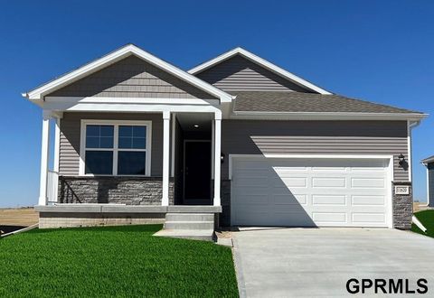 Photo of 11850 S 114th Avenue, Papillion, NE 68046 (MLS # 22529130)