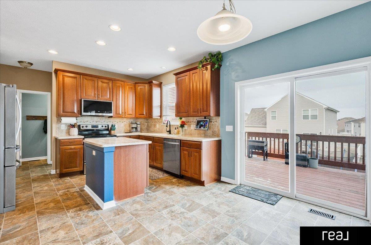 Papillion, Nebraska 68157, United States, 4 Bedrooms Bedrooms, ,2 BathroomsBathrooms,Residential,Active,187800