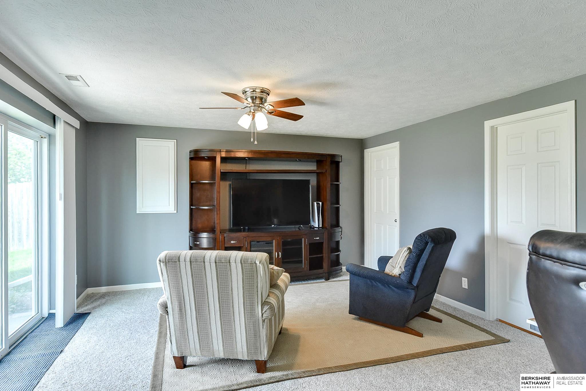 Omaha, Nebraska 68136, United States, 4 Bedrooms Bedrooms, ,2 BathroomsBathrooms,Residential,Active,154138