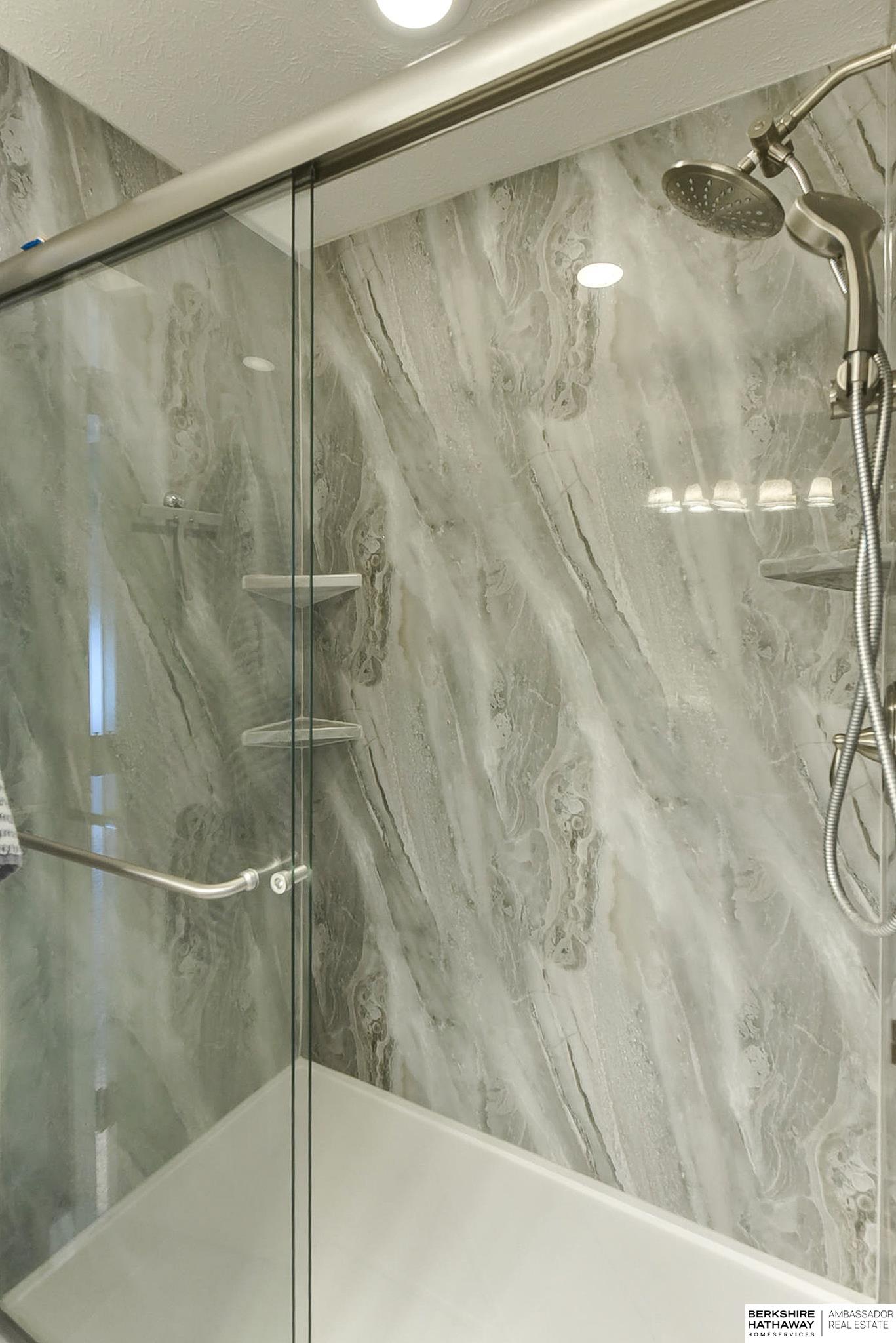 Omaha, Nebraska 68136, United States, 4 Bedrooms Bedrooms, ,2 BathroomsBathrooms,Residential,Active,154138