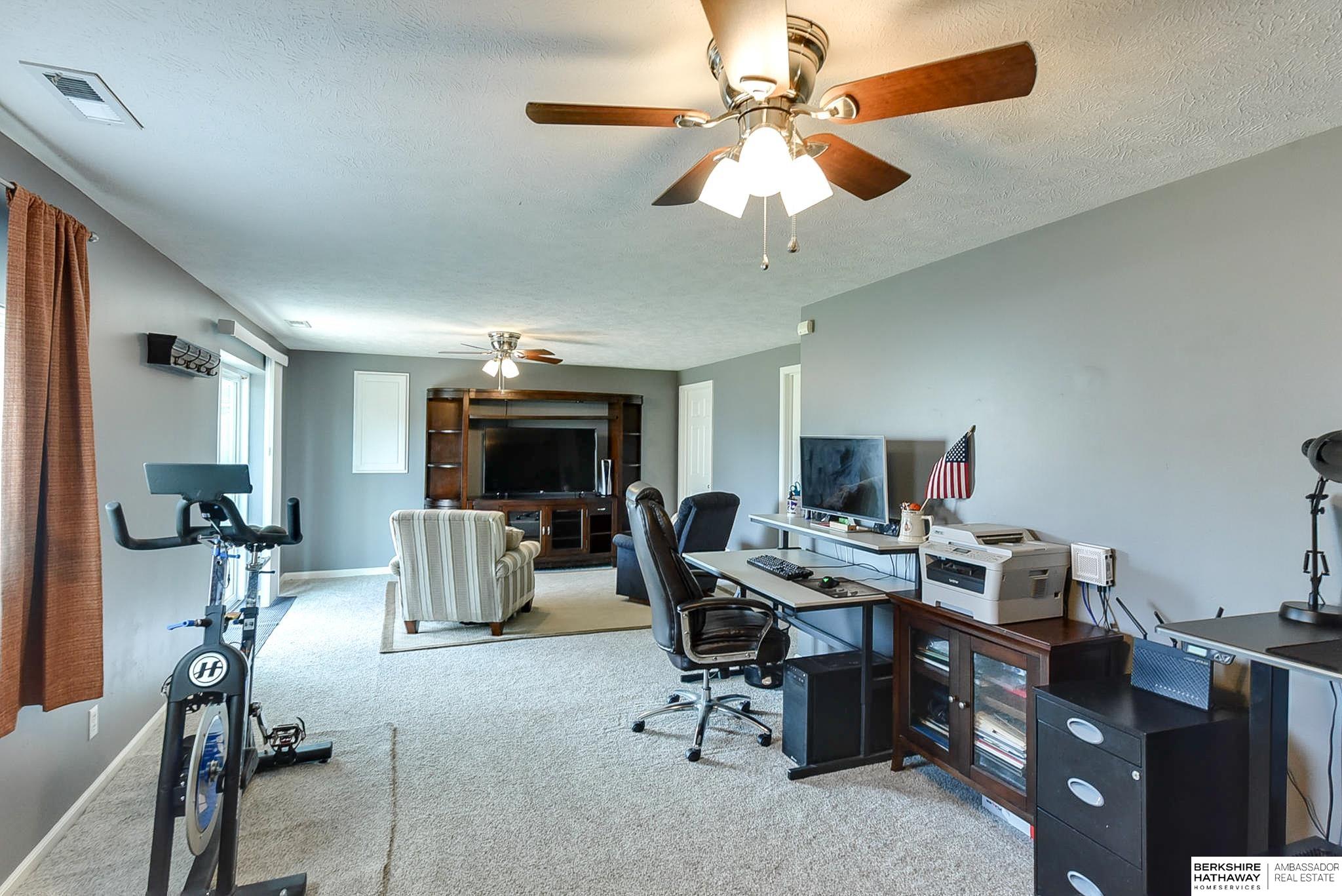 Omaha, Nebraska 68136, United States, 4 Bedrooms Bedrooms, ,2 BathroomsBathrooms,Residential,Active,154138