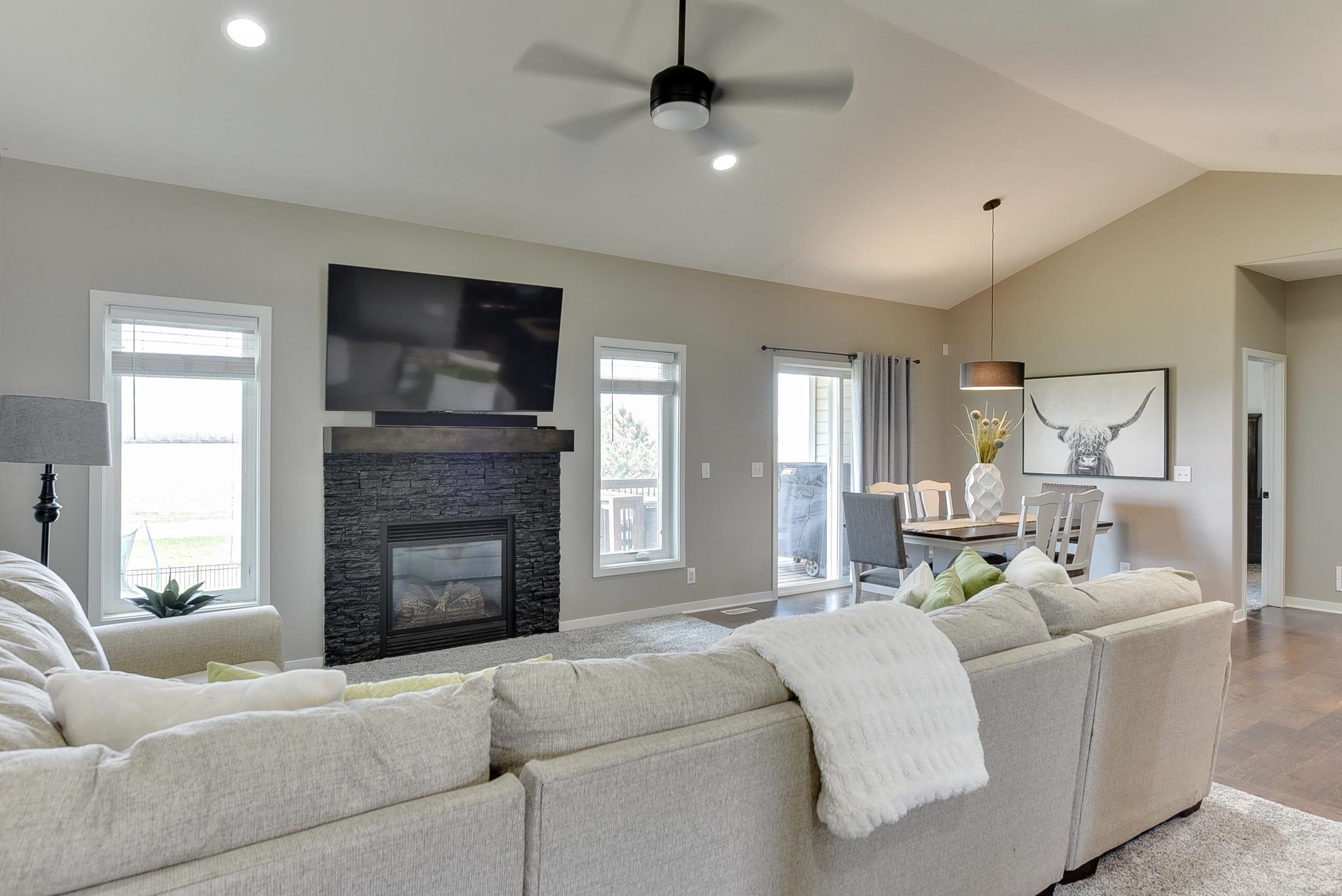 Valley, Nebraska 68064, United States, 5 Bedrooms Bedrooms, ,3 BathroomsBathrooms,Residential,Active,139953