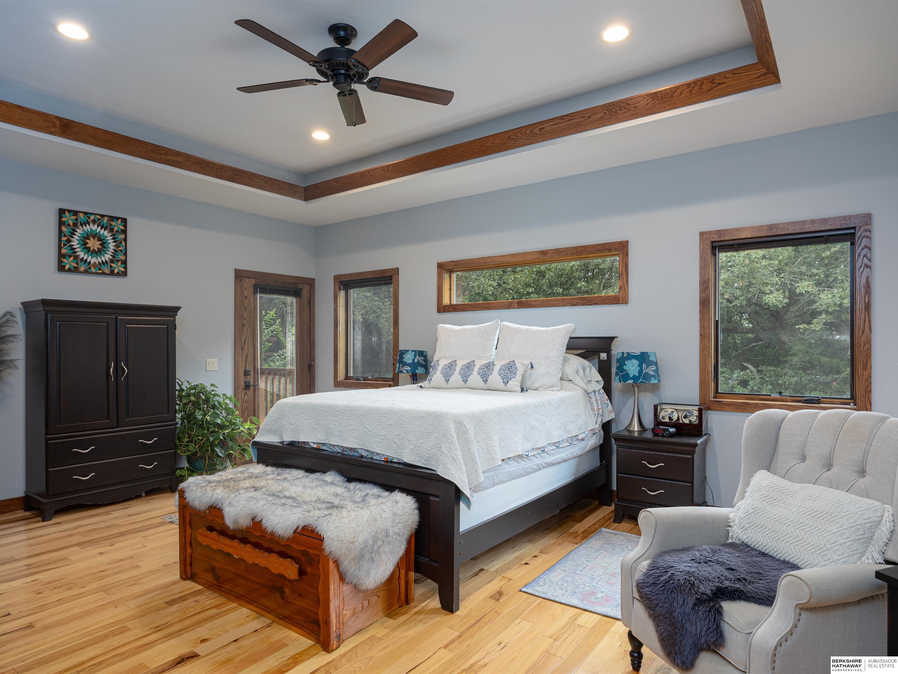 Louisville, Nebraska 68037, United States, 5 Bedrooms Bedrooms, ,4 BathroomsBathrooms,Residential,Pending,201241