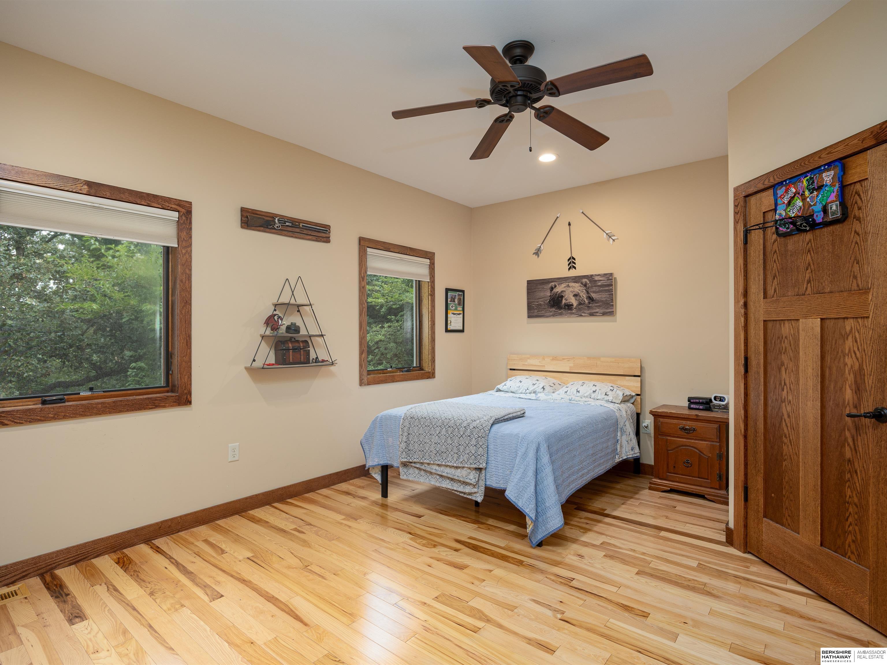 Louisville, Nebraska 68037, United States, 5 Bedrooms Bedrooms, ,4 BathroomsBathrooms,Residential,Pending,201241