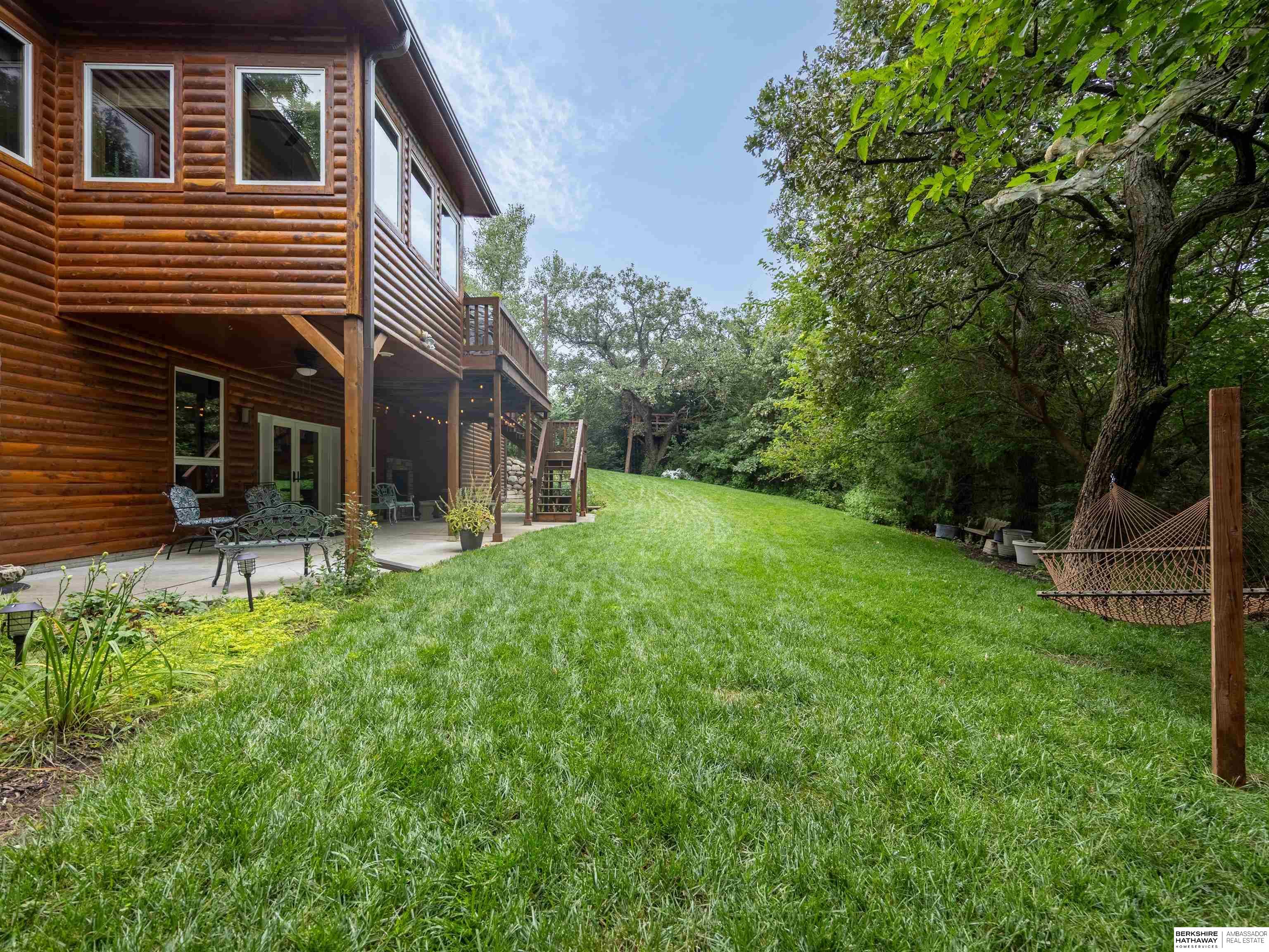 Louisville, Nebraska 68037, United States, 5 Bedrooms Bedrooms, ,4 BathroomsBathrooms,Residential,Pending,201241