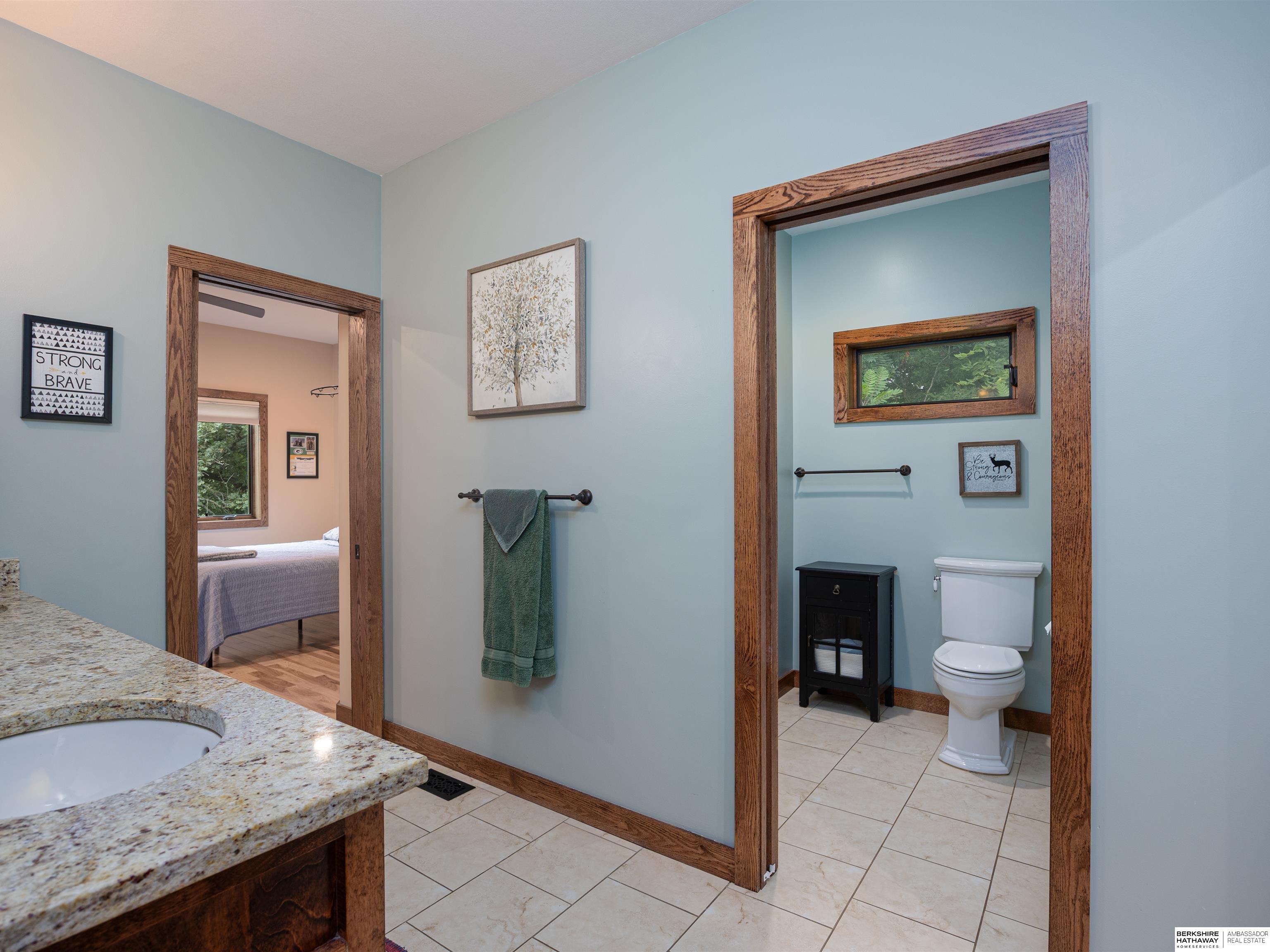 Louisville, Nebraska 68037, United States, 5 Bedrooms Bedrooms, ,4 BathroomsBathrooms,Residential,Pending,201241