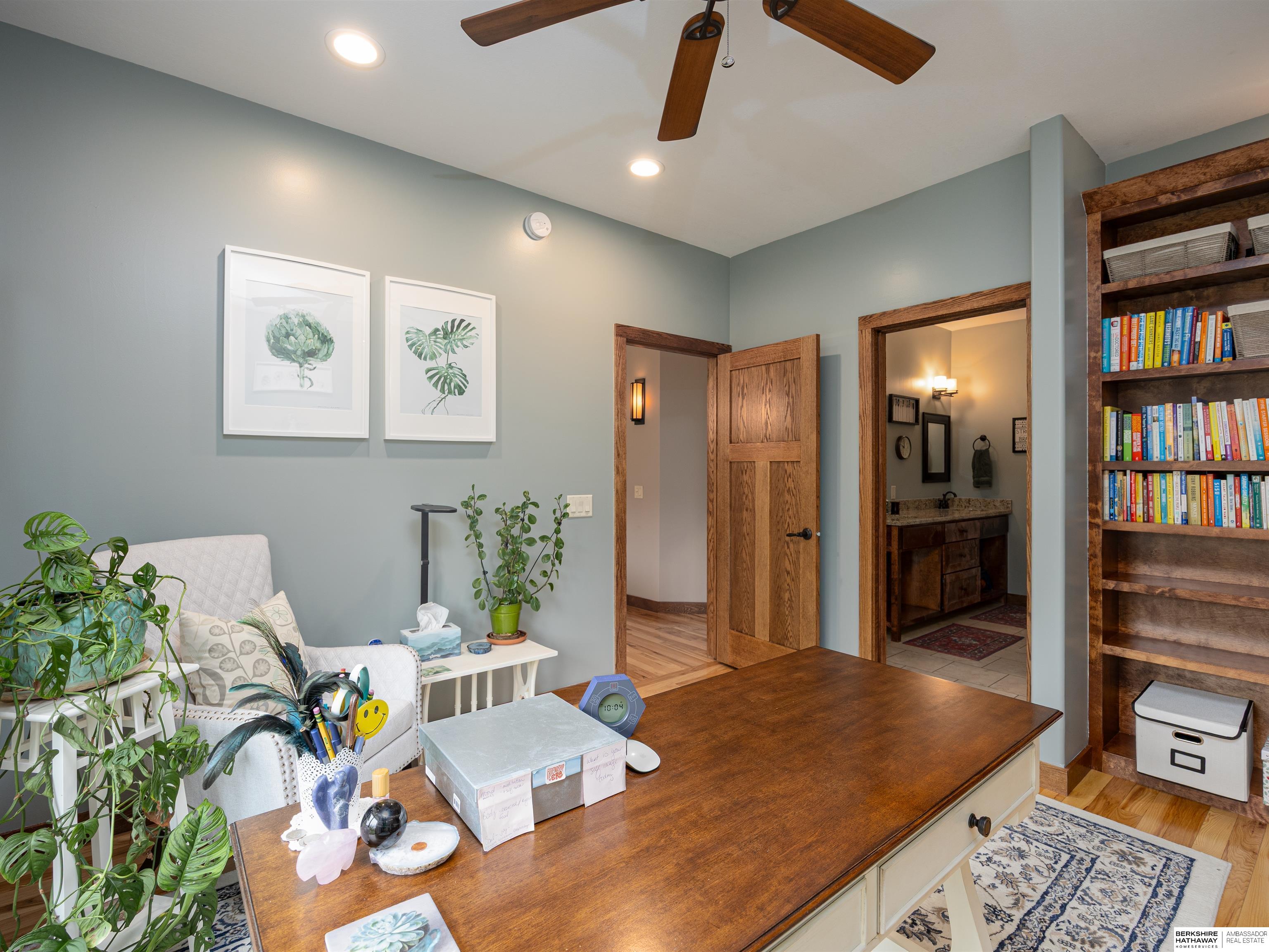 Louisville, Nebraska 68037, United States, 5 Bedrooms Bedrooms, ,4 BathroomsBathrooms,Residential,Pending,201241