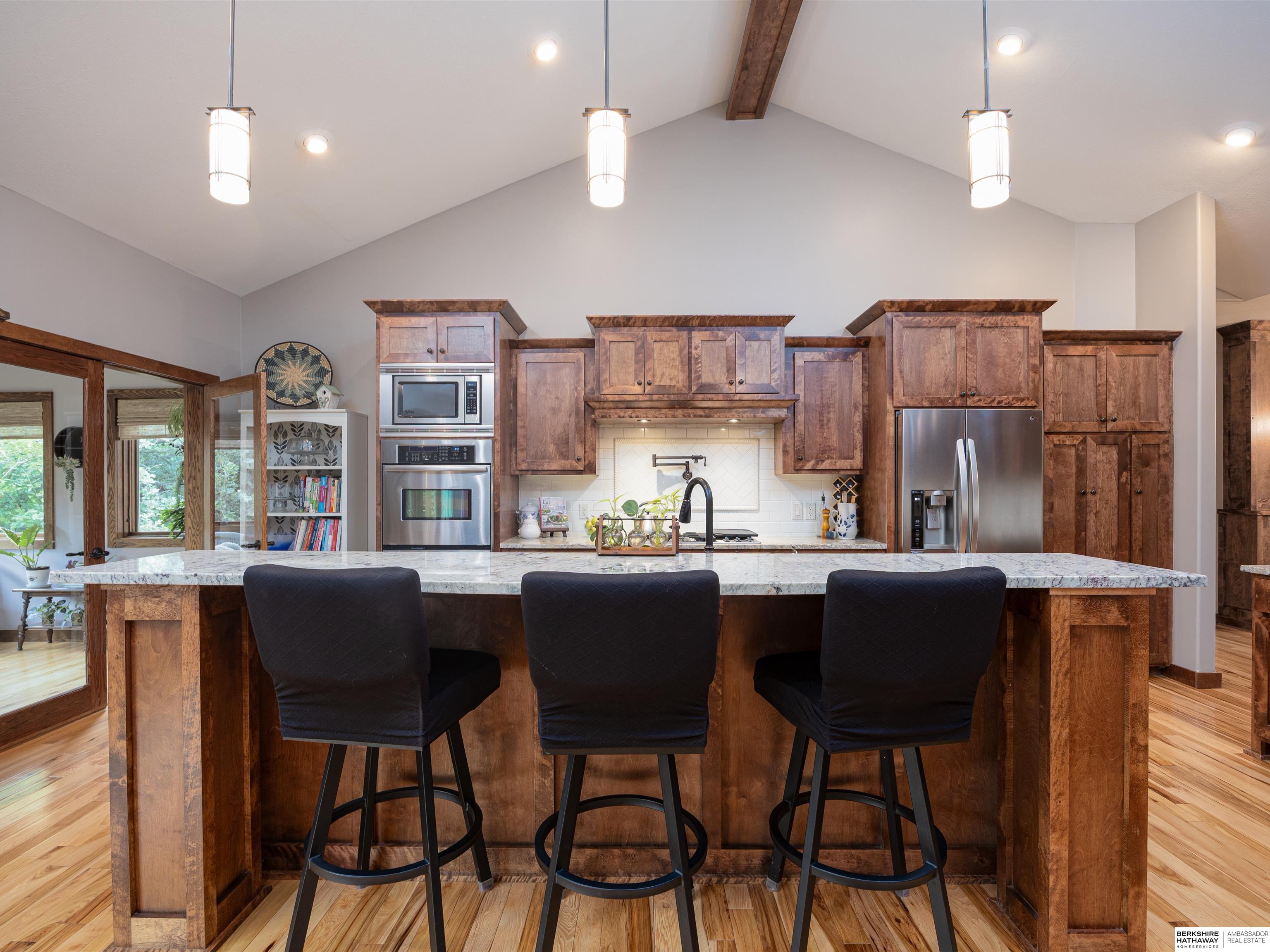 Louisville, Nebraska 68037, United States, 5 Bedrooms Bedrooms, ,4 BathroomsBathrooms,Residential,Pending,201241