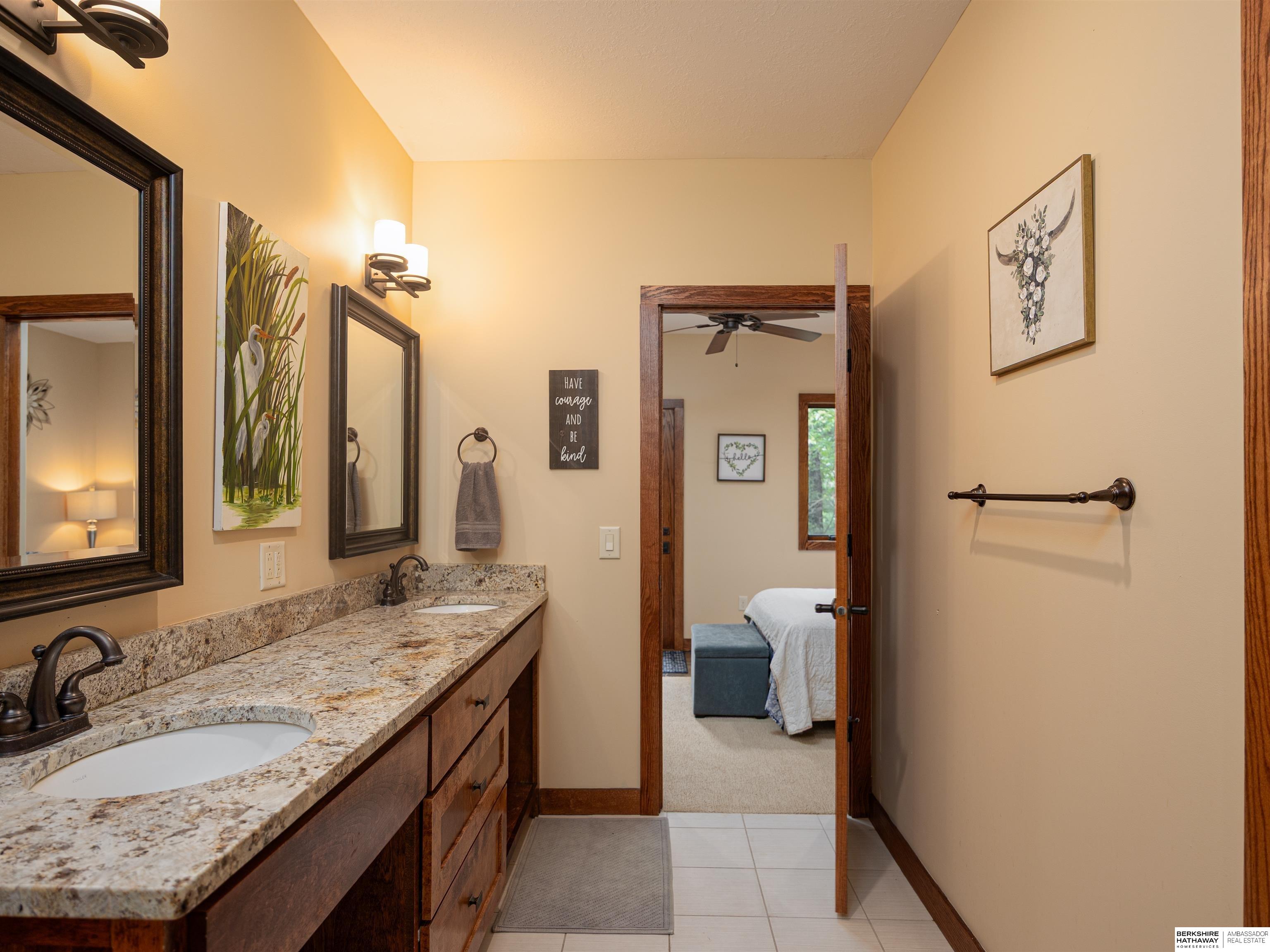 Louisville, Nebraska 68037, United States, 5 Bedrooms Bedrooms, ,4 BathroomsBathrooms,Residential,Pending,201241