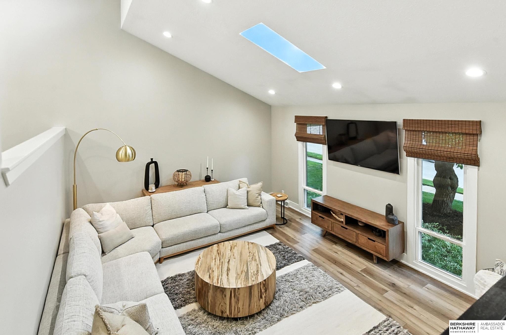 Omaha, Nebraska 68164, United States, 3 Bedrooms Bedrooms, ,2 BathroomsBathrooms,Residential,Active,169840