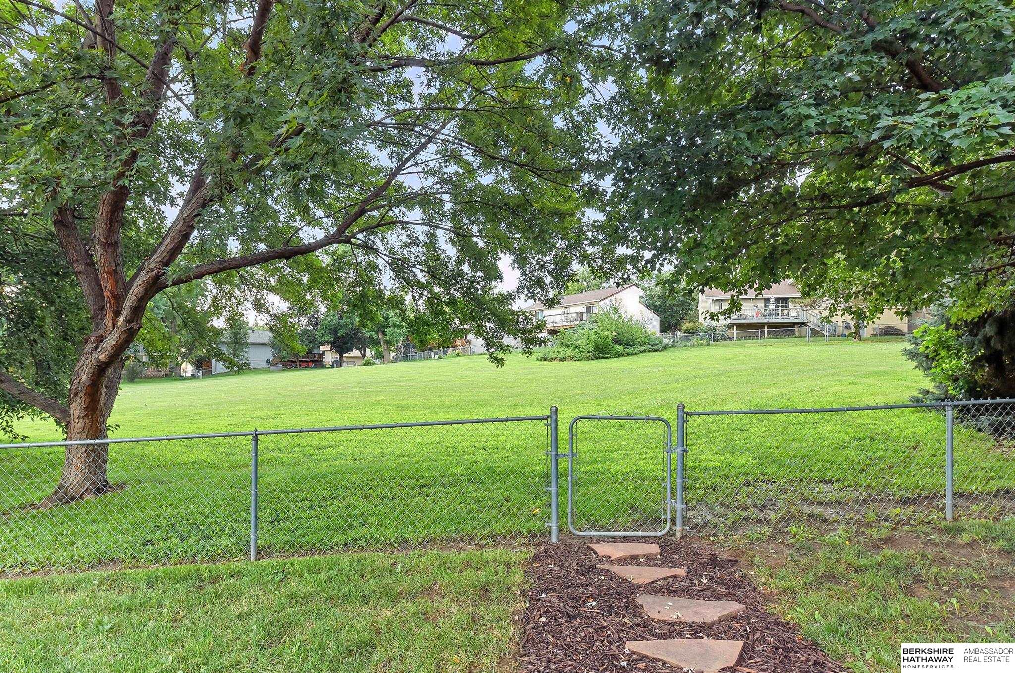 Omaha, Nebraska 68164, United States, 3 Bedrooms Bedrooms, ,2 BathroomsBathrooms,Residential,Active,169840