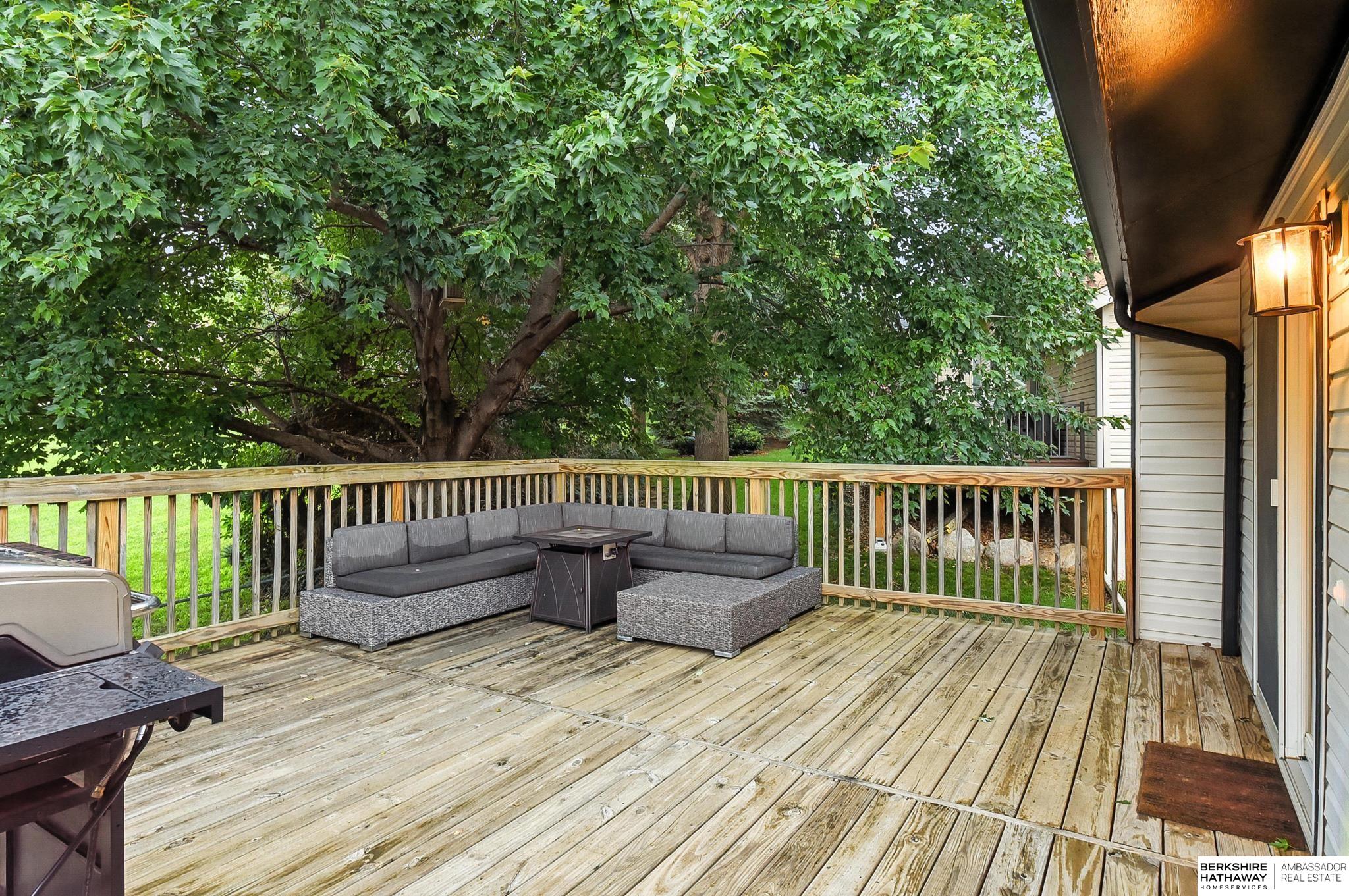 Omaha, Nebraska 68164, United States, 3 Bedrooms Bedrooms, ,2 BathroomsBathrooms,Residential,Active,169840