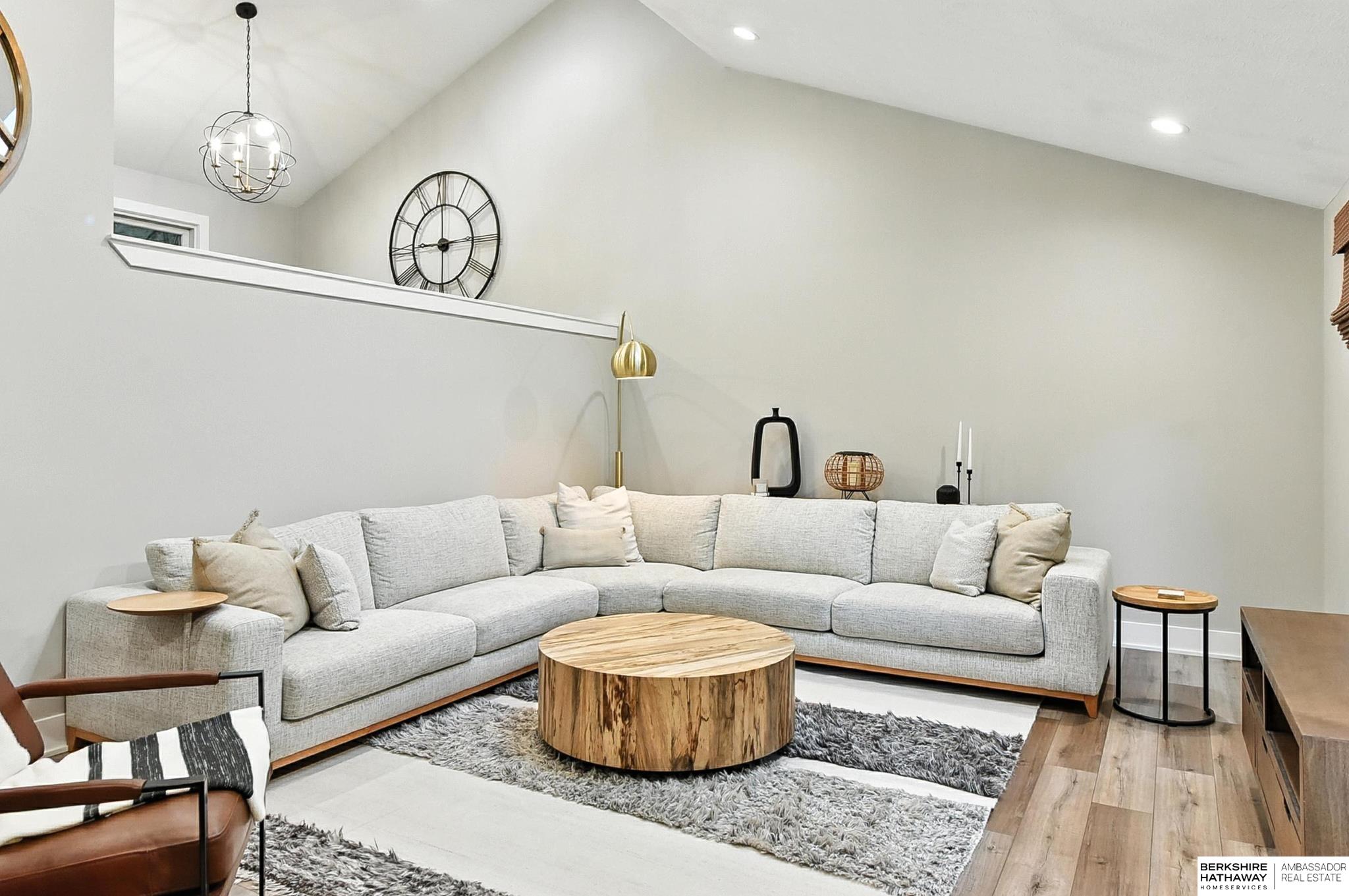 Omaha, Nebraska 68164, United States, 3 Bedrooms Bedrooms, ,2 BathroomsBathrooms,Residential,Active,169840