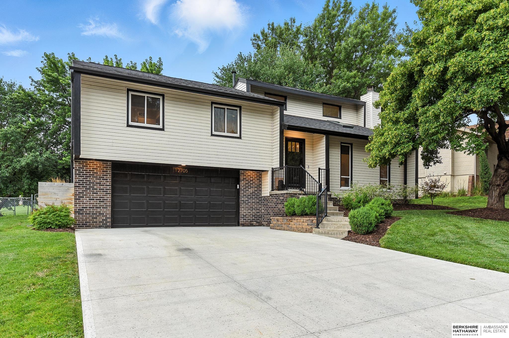 Omaha, Nebraska 68164, United States, 3 Bedrooms Bedrooms, ,2 BathroomsBathrooms,Residential,Active,169840