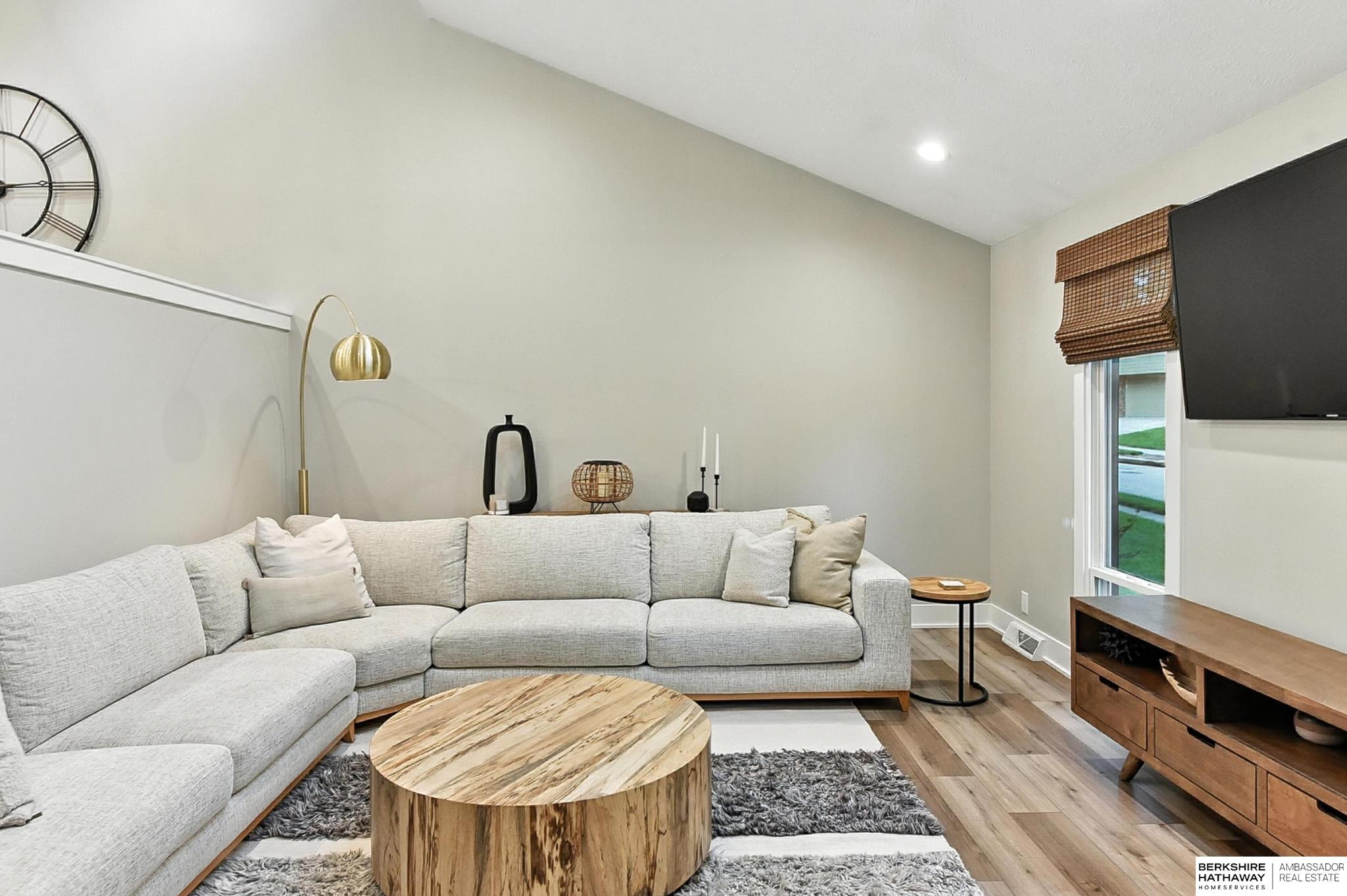 Omaha, Nebraska 68164, United States, 3 Bedrooms Bedrooms, ,2 BathroomsBathrooms,Residential,Active,169840