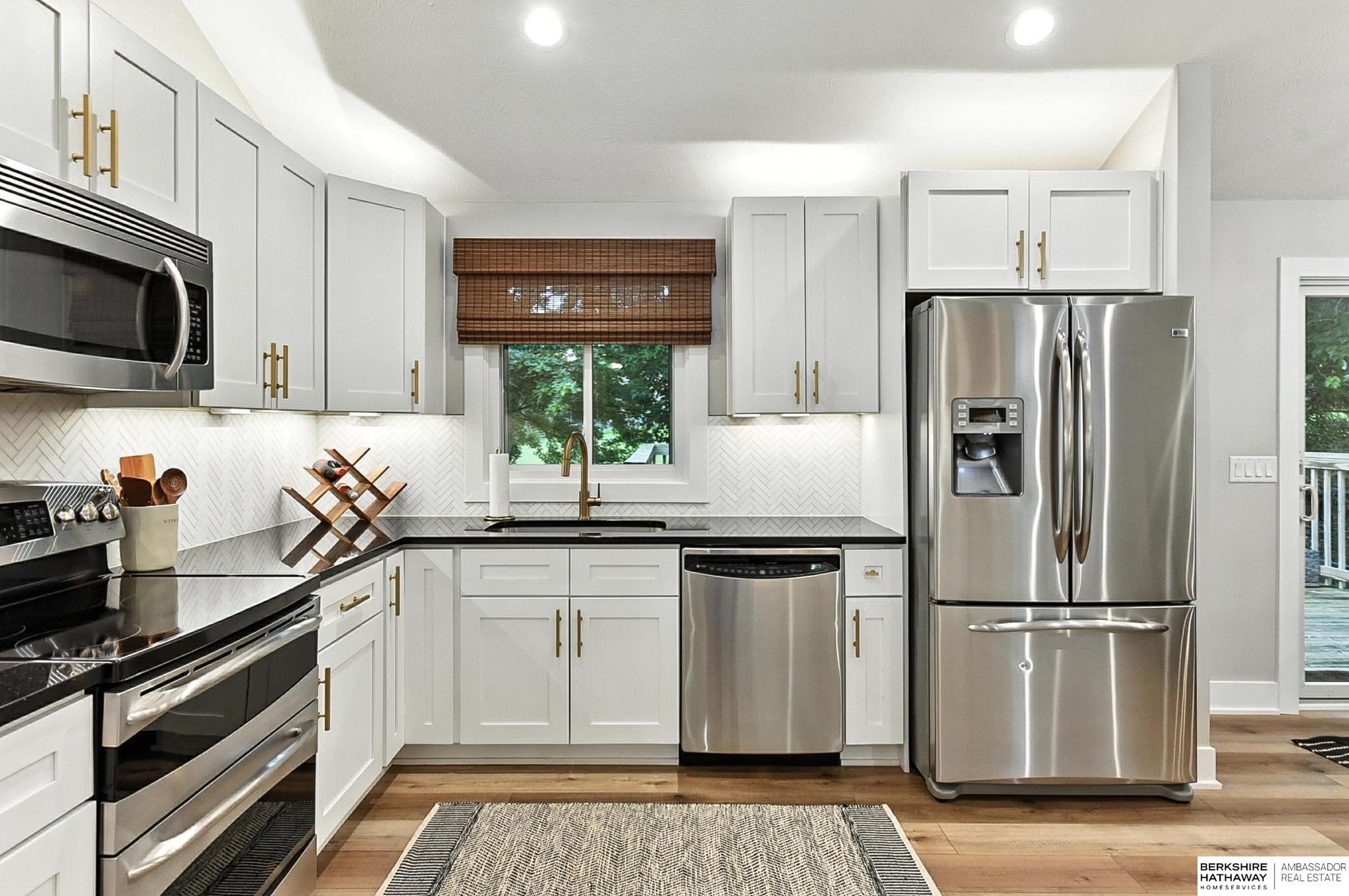 Omaha, Nebraska 68164, United States, 3 Bedrooms Bedrooms, ,2 BathroomsBathrooms,Residential,Active,169840