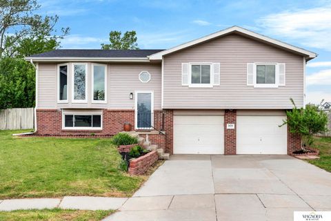 Photo of 3434 Timber Ridge Circle, Lincoln, NE 68522 (MLS # 22611637)