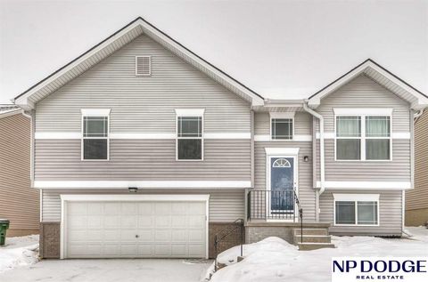 Photo of 19374 Laci Street, Omaha, NE 68135 (MLS # 22603196)