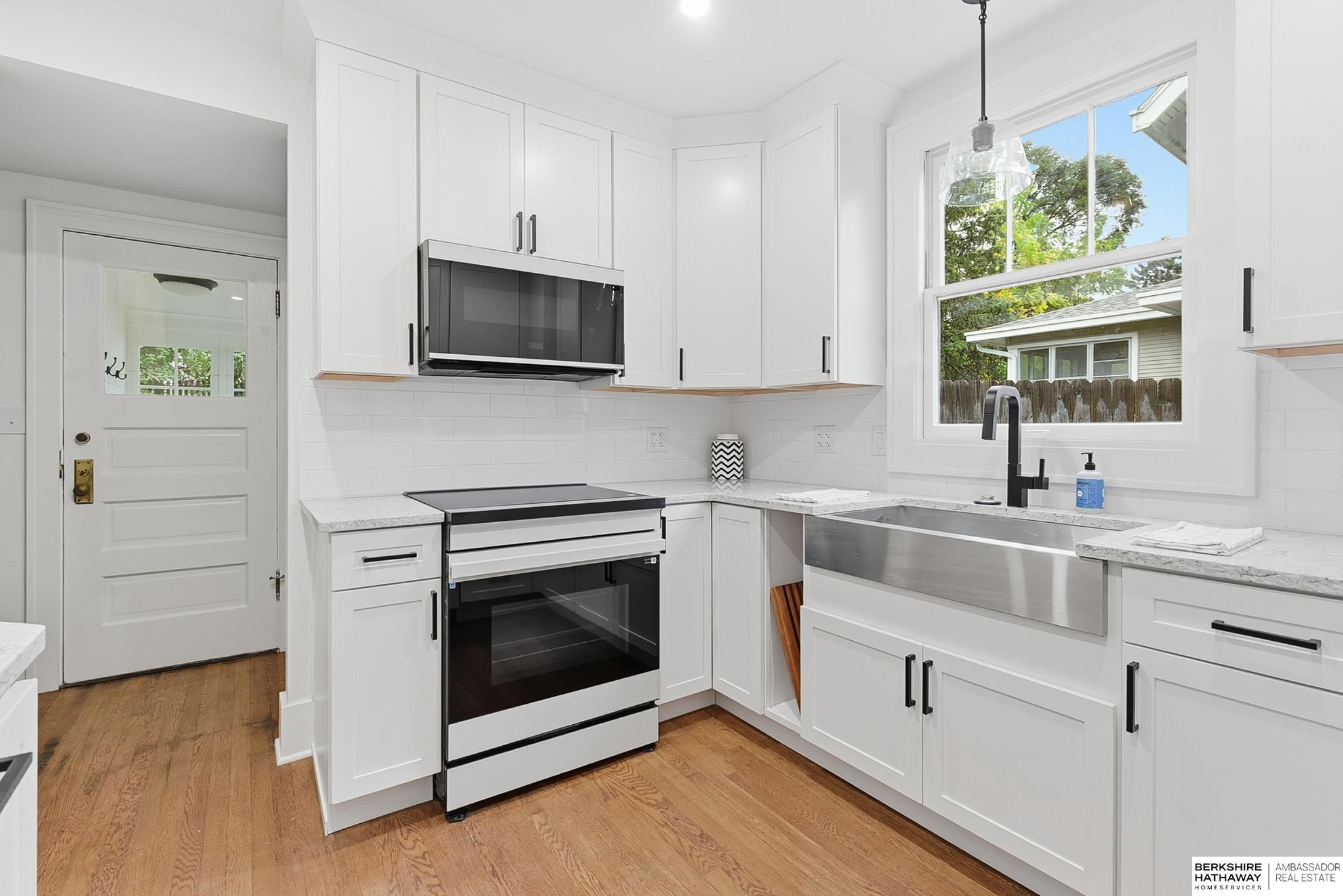 Omaha, Nebraska 68131, United States, 4 Bedrooms Bedrooms, ,2 BathroomsBathrooms,Residential,Active,235872