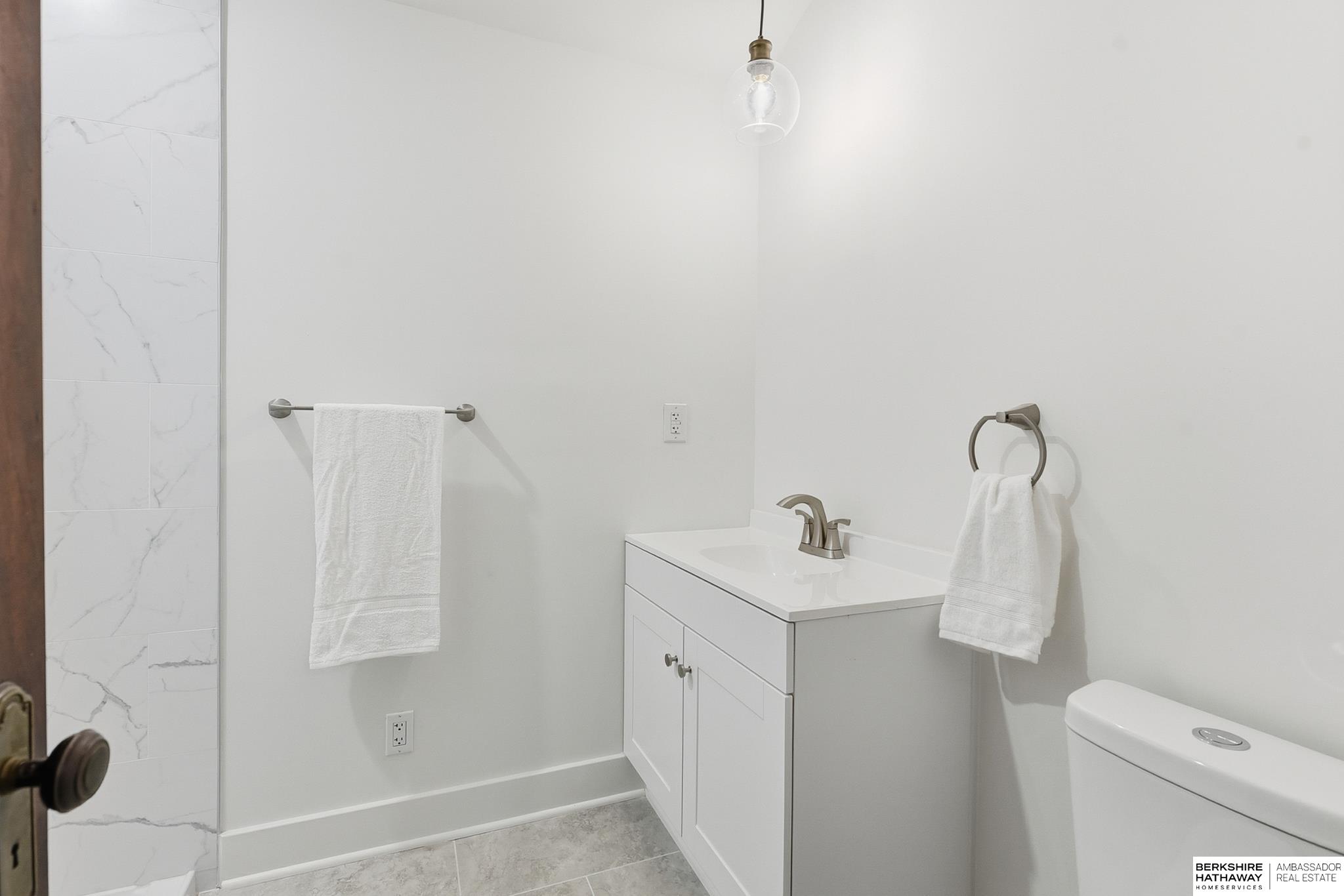 Omaha, Nebraska 68131, United States, 4 Bedrooms Bedrooms, ,2 BathroomsBathrooms,Residential,Active,235872