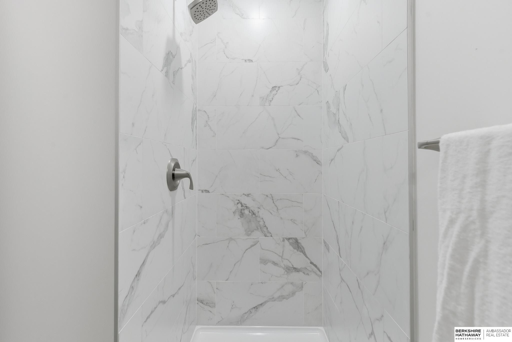 Omaha, Nebraska 68131, United States, 4 Bedrooms Bedrooms, ,2 BathroomsBathrooms,Residential,Active,235872