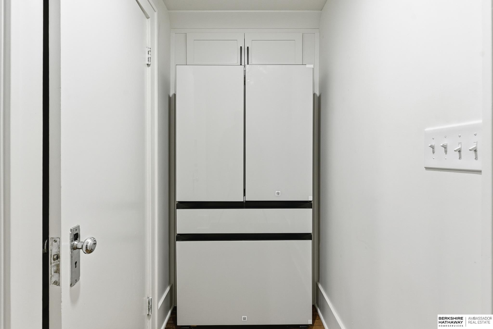 Omaha, Nebraska 68131, United States, 4 Bedrooms Bedrooms, ,2 BathroomsBathrooms,Residential,Active,235872