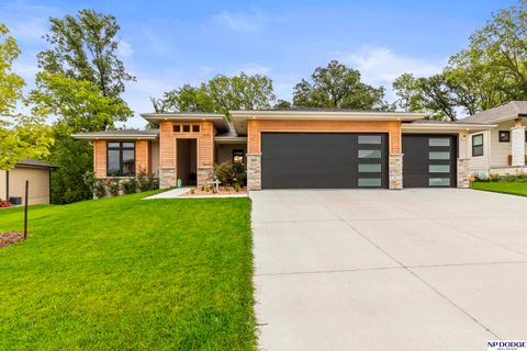 Photo of 1835 Balsam Street, Council Bluffs, IA 51503 (MLS # 22528266)