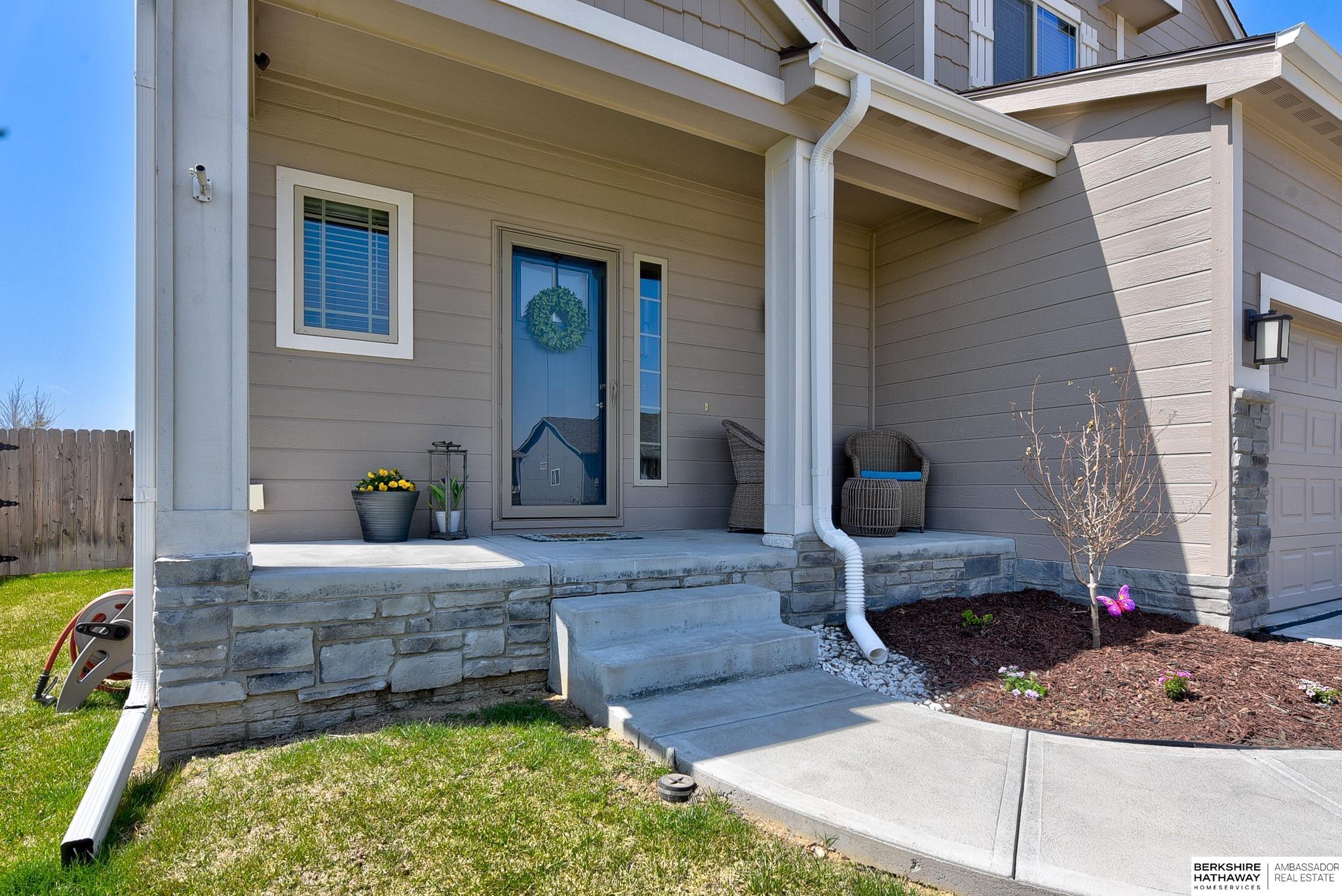 Papillion, Nebraska 68133, United States, 4 Bedrooms Bedrooms, ,3 BathroomsBathrooms,Residential,Active,113407