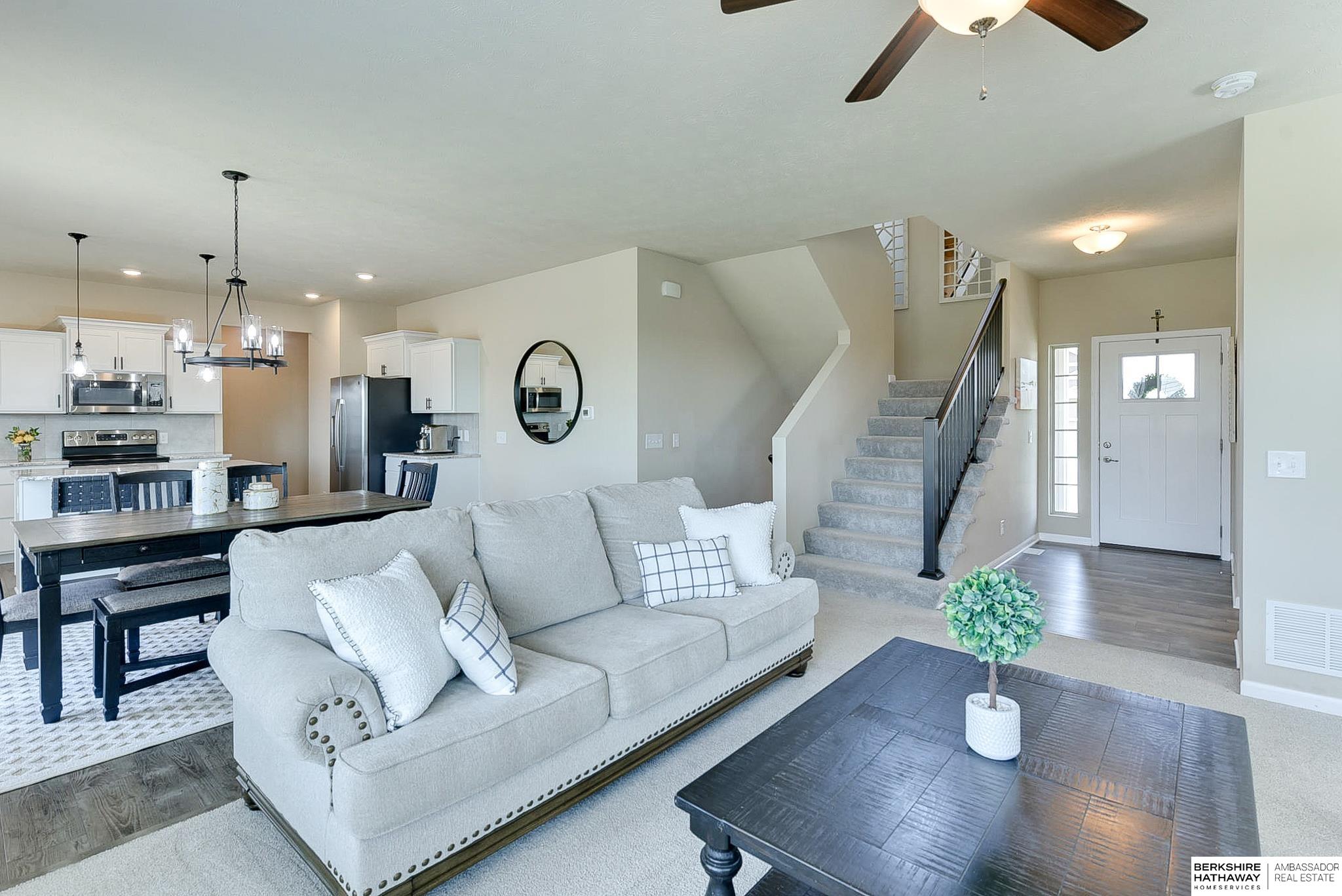 Papillion, Nebraska 68133, United States, 4 Bedrooms Bedrooms, ,3 BathroomsBathrooms,Residential,Active,113407