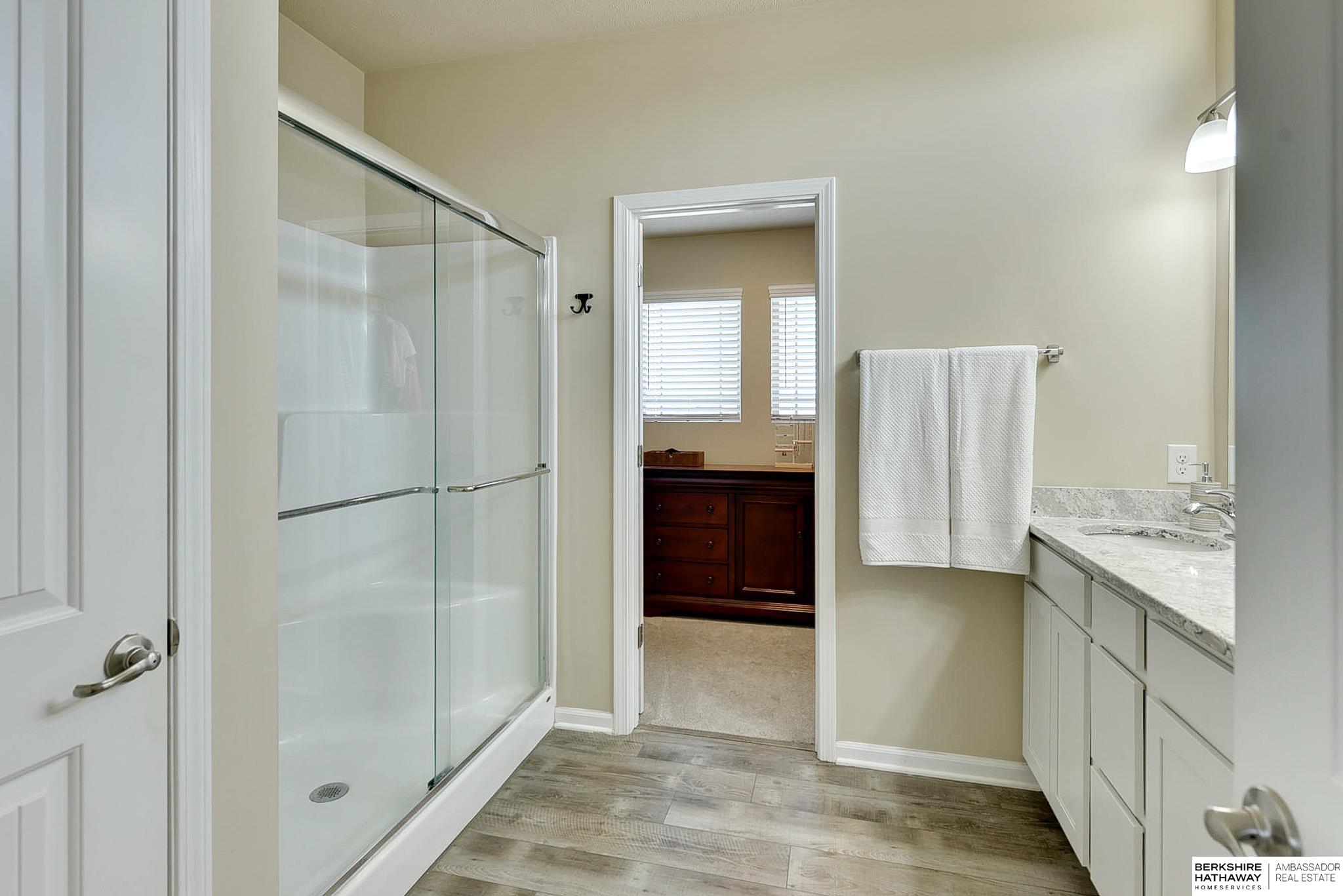 Papillion, Nebraska 68133, United States, 4 Bedrooms Bedrooms, ,3 BathroomsBathrooms,Residential,Active,113407