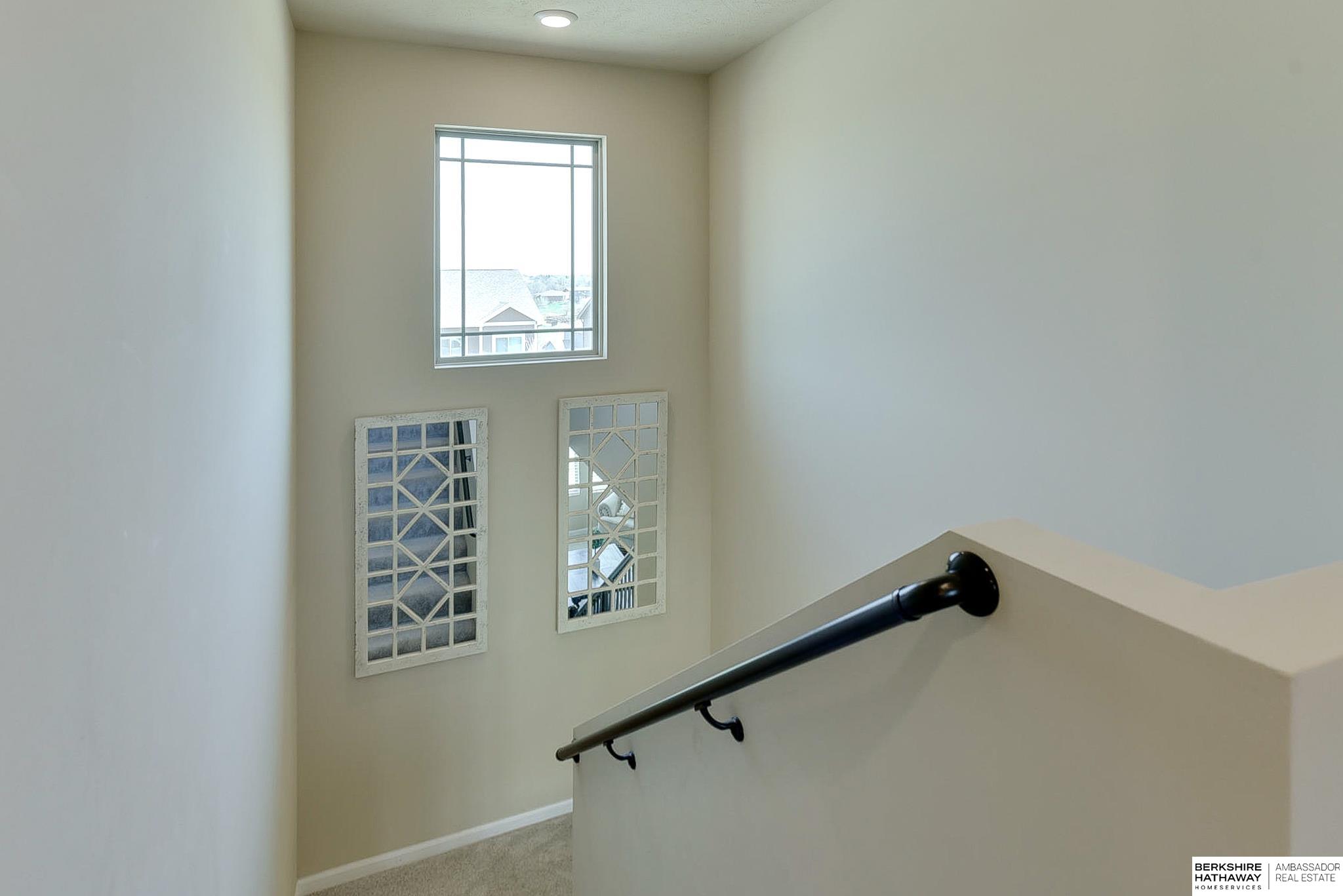 Papillion, Nebraska 68133, United States, 4 Bedrooms Bedrooms, ,3 BathroomsBathrooms,Residential,Active,113407