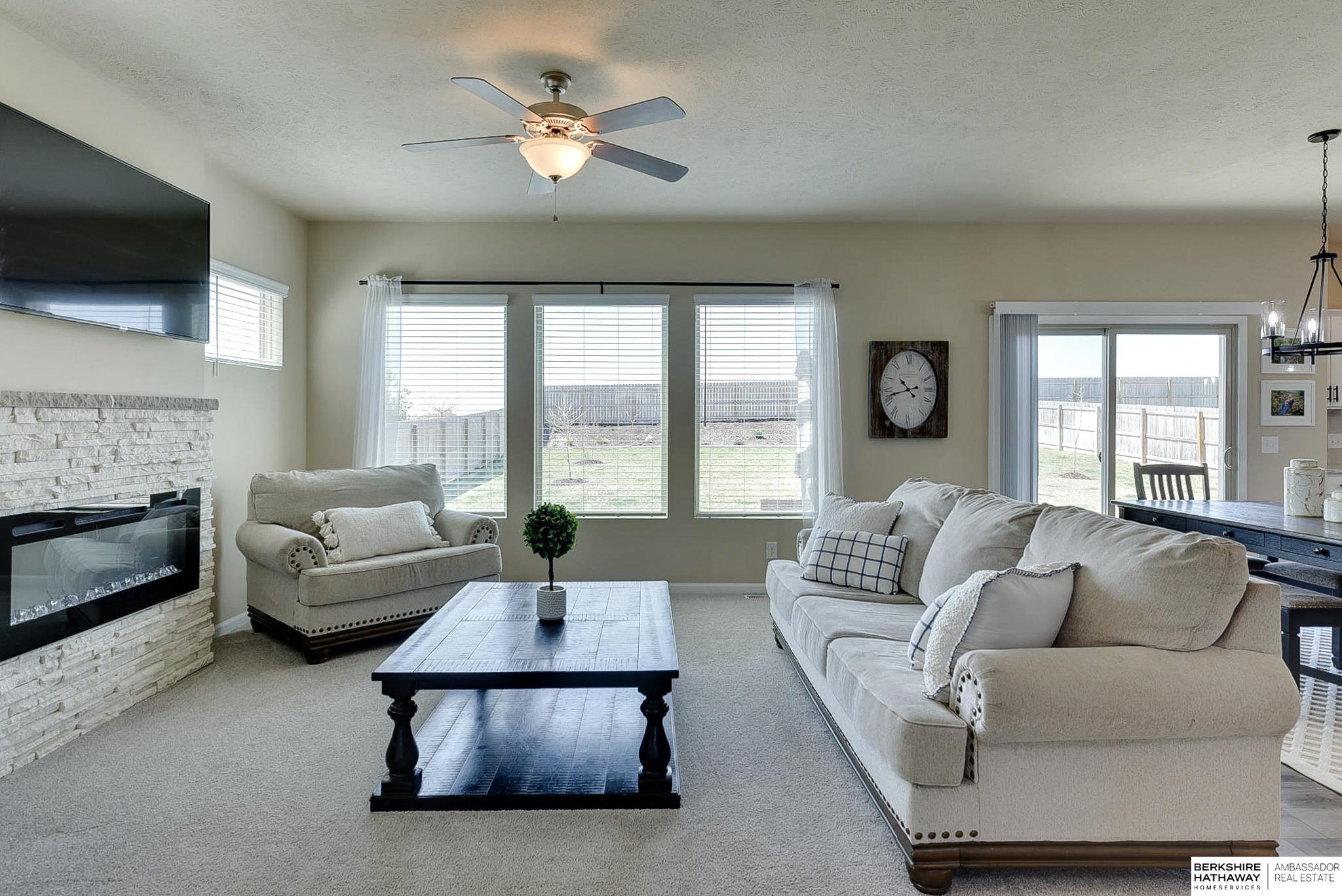 Papillion, Nebraska 68133, United States, 4 Bedrooms Bedrooms, ,3 BathroomsBathrooms,Residential,Active,113407